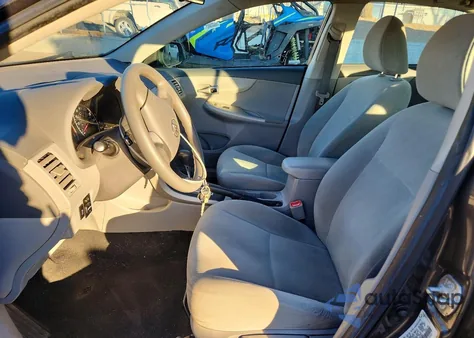 2010 Toyota Corolla Base z USA, uszkodzony, nr VIN 1NXBU4EE7AZ363362